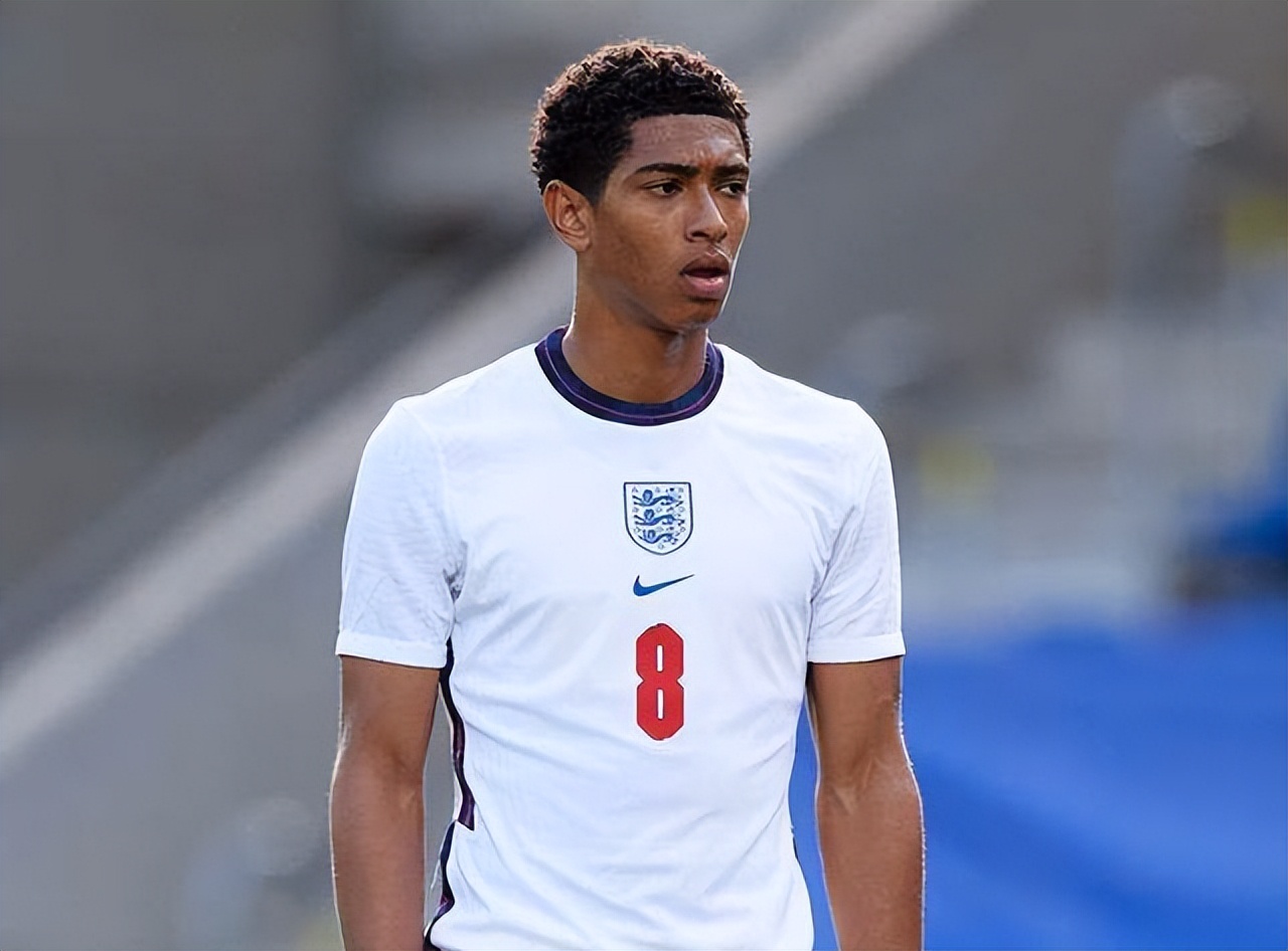 再次入选最佳阵容证明自己，可28岁的国米队长，仍“任重道远”