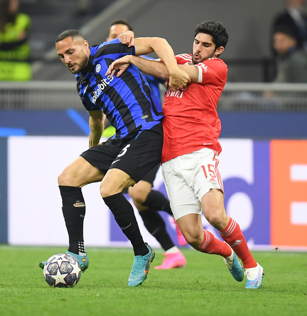 找回状态！爱德华兹半场10中7轰21分