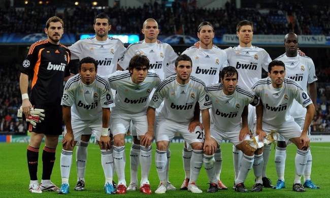 费迪南德称赞曼联新训练基地：非常漂亮，细节设计也太贴心了（费迪南德盛赞曼联新训练基地：外观出色，细节拿捏到位）