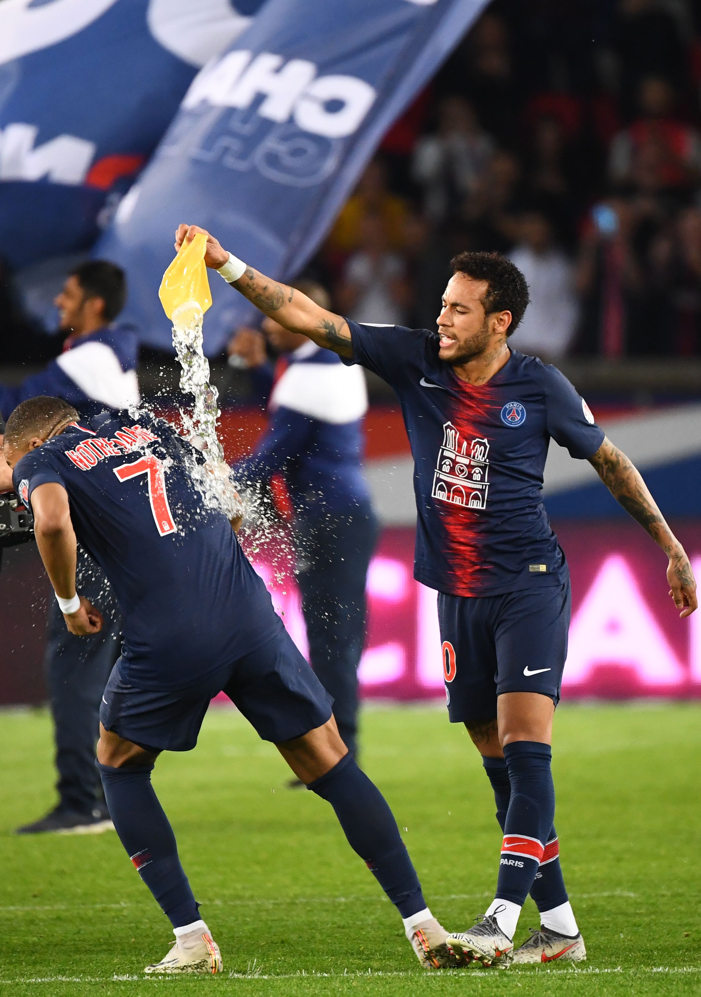 土媒：加拉塔萨雷计划明夏签下恰20，国米目前标价2500万欧元（土媒：加拉塔萨雷有意明夏引进恰尔汗奥卢，国米要价2500万欧元）