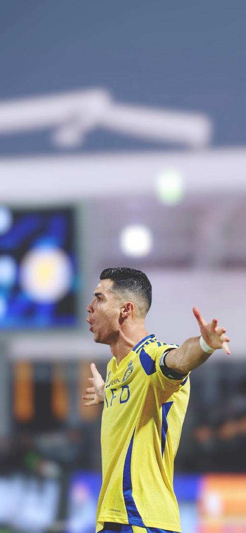 一人成军，姆巴佩本赛季西甲已攻入13球，比赫罗纳全队多一个（姆巴佩一骑当千：本季西甲已进13球，较赫罗纳全队多1球）