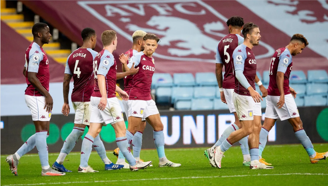 挪威后卫：中场休息时哈兰德让我们多传中，最后奏效了