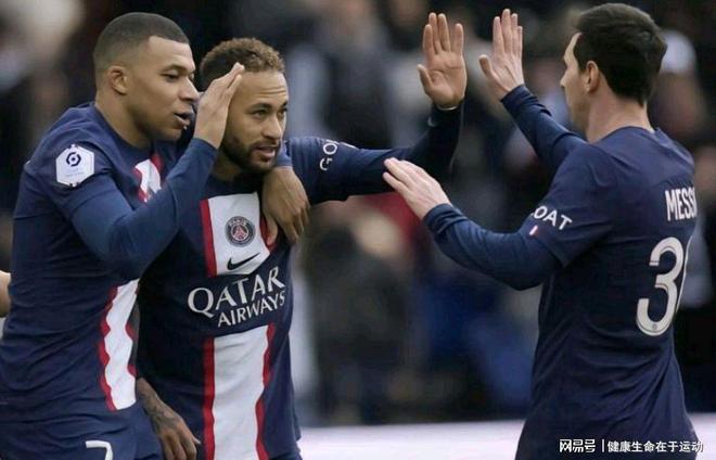 TA：皇马球星团队深度介入更衣室，阿隆索管理面临额外挑战