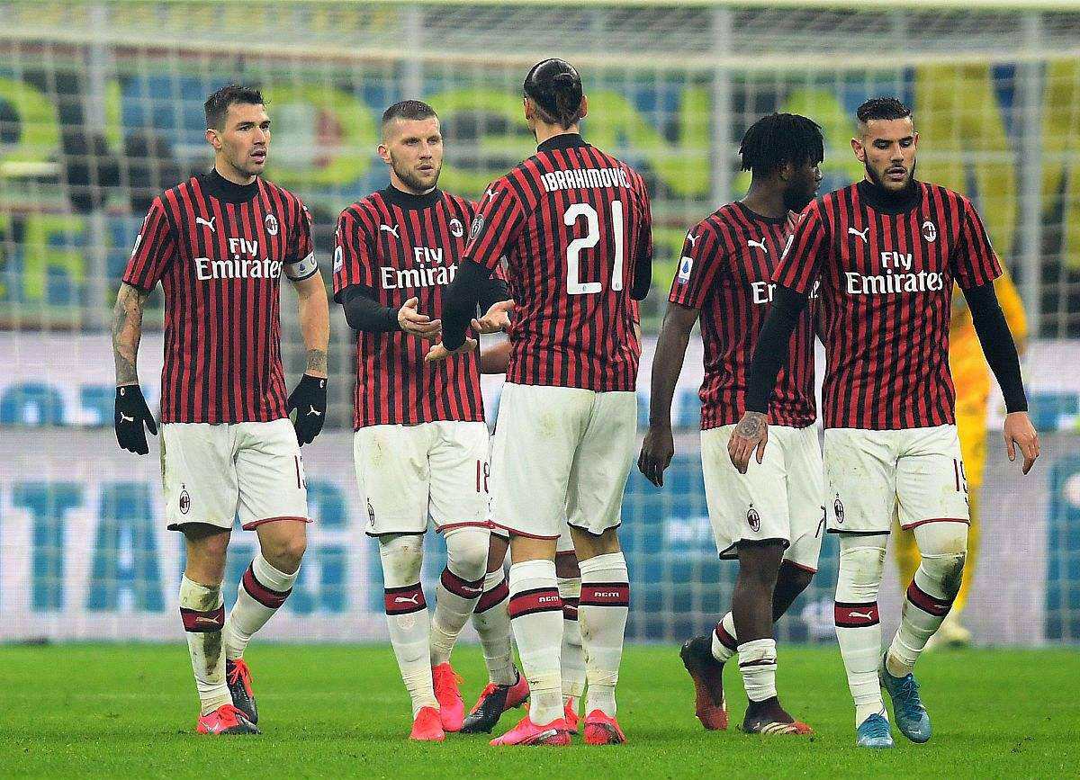 Shams：预计特雷·杨本月晚些时候复出，老鹰仍相信他