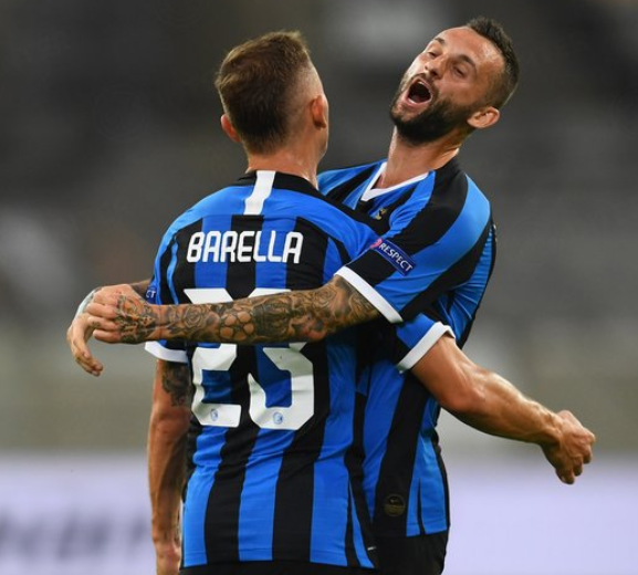 西甲裁判罚下昔日名哨，后者曾执法当年的米兰利物浦欧冠决赛