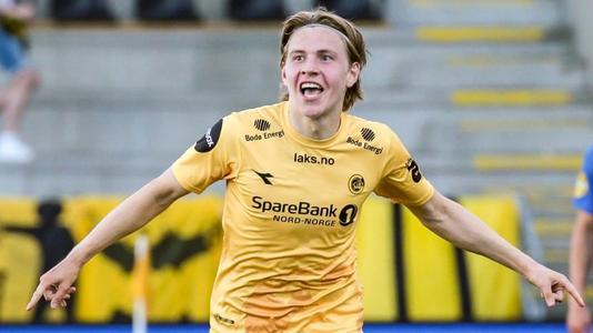 足球裁判规则误区解析（足球裁判规则常见误区解读）