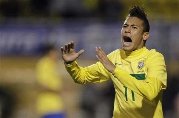 记者：因球员和教练组赛后未与媒体互动，埃及被非洲足联罚款（记者：埃及队赛后未与媒体交流，遭非洲足联罚款）