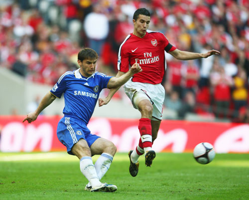 转会新动态！王牌外援签深圳，国脚中卫转投升班马，港脚选择国安