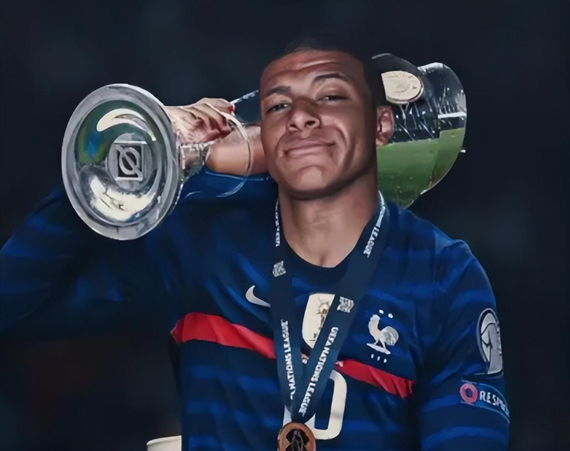 萨拉赫或转战意甲，沙特、巴黎选项存疑（萨拉赫或赴意甲，沙特与巴黎前景成疑）