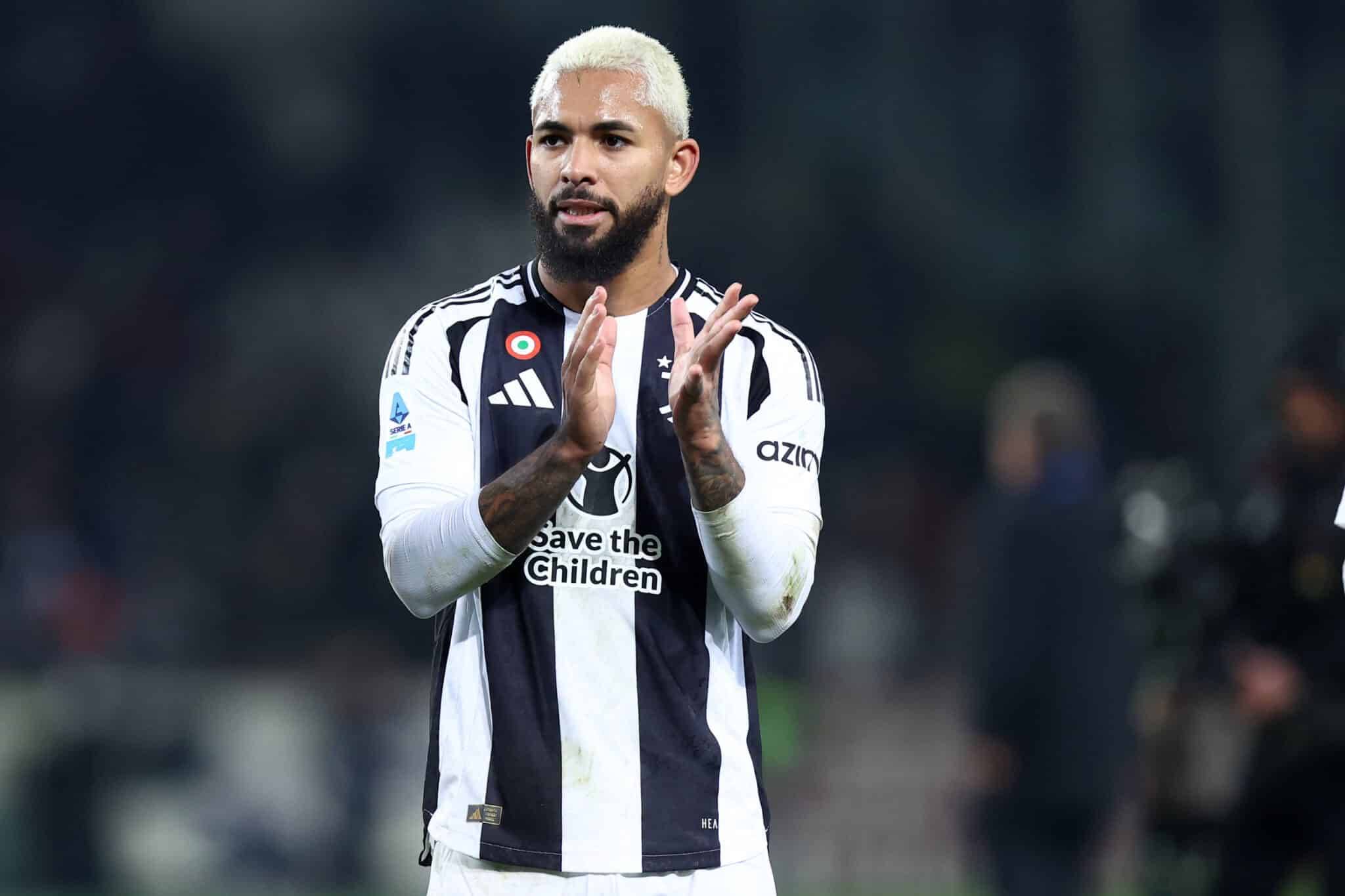 维蒂尼亚是第九位欧冠对英格兰球队戴帽球员，也是葡萄牙首人（维蒂尼亚成欧冠对英格兰队戴帽第九人，同时也是葡萄牙历史首位）