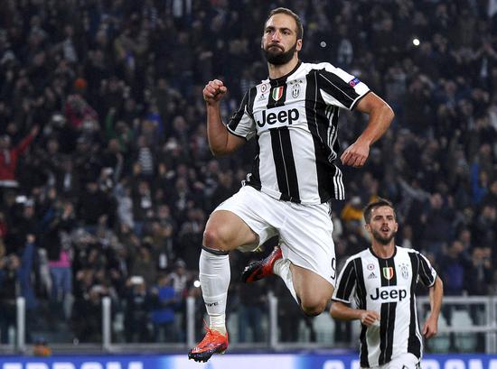 TA：赢球正成为枪手的一种习惯；诺伊尔在定位球防守上很脆弱