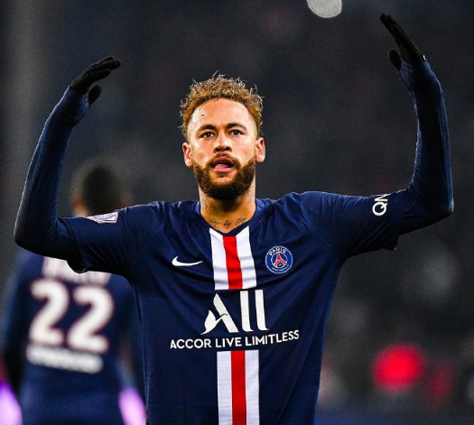 阿斯：西足协主席介入亚马尔事件；国家队和巴萨队医关系不睦（阿斯：西足协主席出面处理亚马尔风波，国家队与巴萨队医关系紧张）