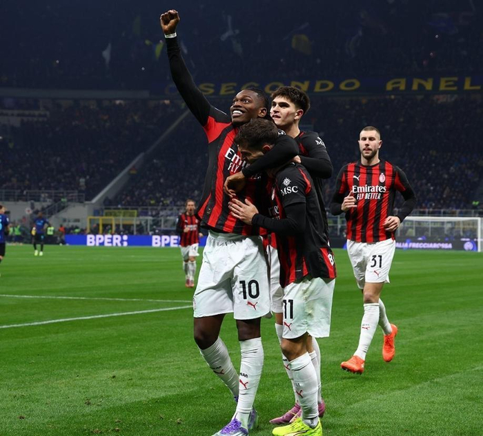 欧冠周最佳球员评选：奥斯梅恩、福登、梅里诺、福布斯（欧冠周最佳候选名单：奥斯梅恩、福登、梅里诺、福布斯）