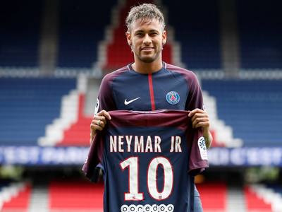 记者：武什科维奇1月不回热刺，他将在汉堡效力至本赛季结束（记者：武什科维奇冬窗不回热刺，将留在汉堡至赛季末）