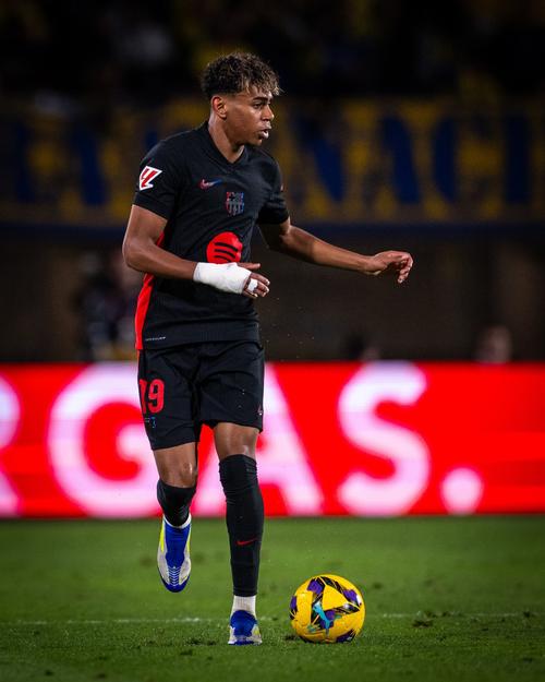 广东又杀出一个威姆斯！飙中6三分+全场29分，朱芳雨乐了赛后猛夸