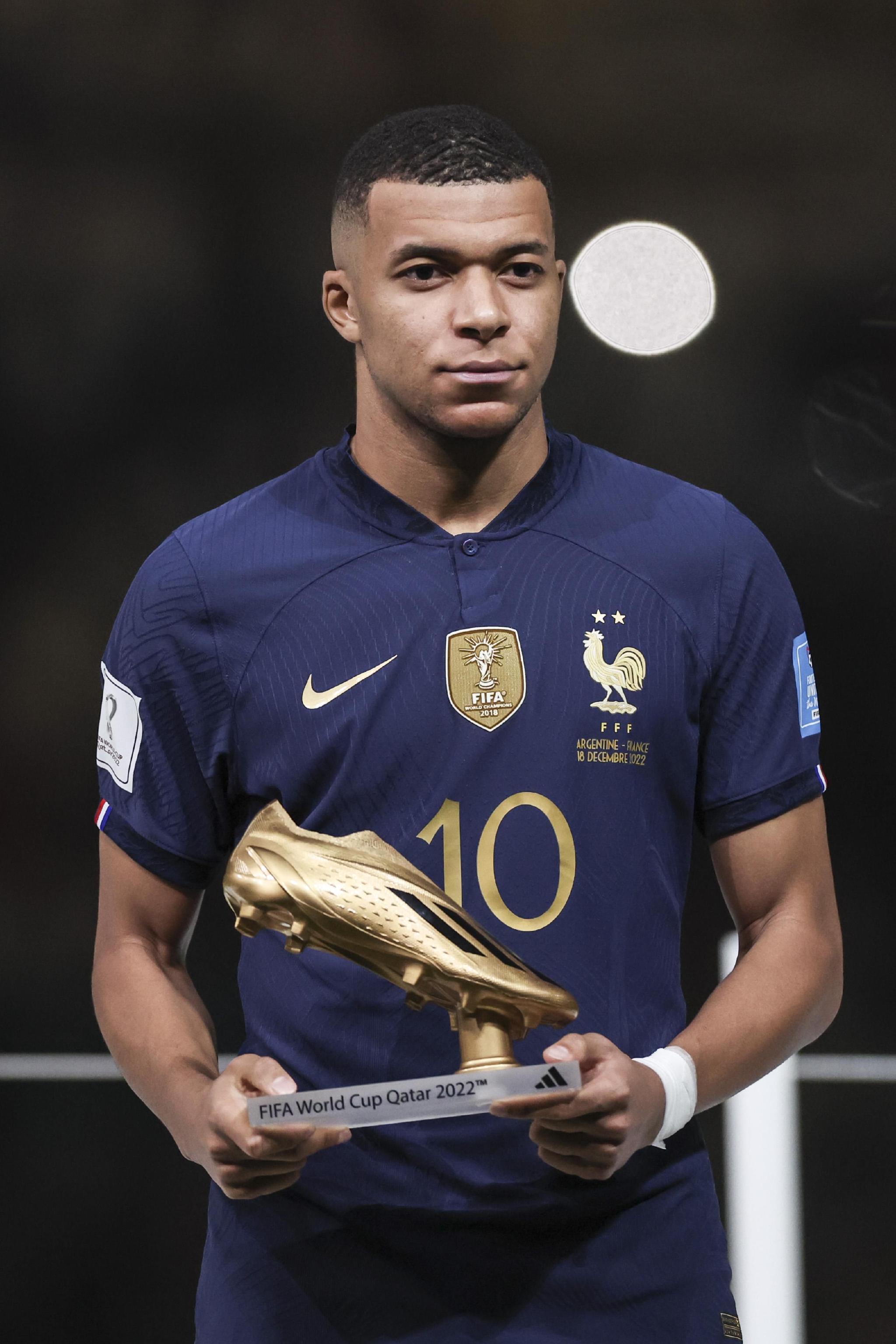 荷甲战报：费尔曼、佩皮破门，埃因霍温2-0战胜海伦芬