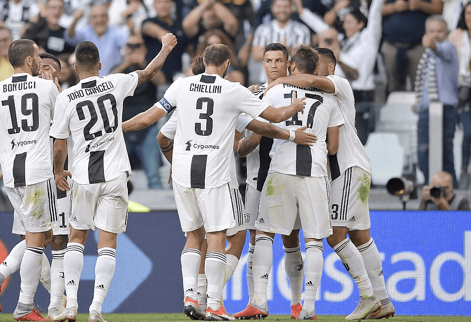 足球战术的新趋势：全能化（足球战术新风向：多面手化）