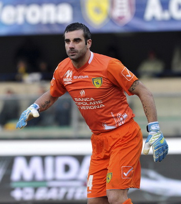 美记：字母哥今年夏天向队友透露，自己已接近转会尼克斯