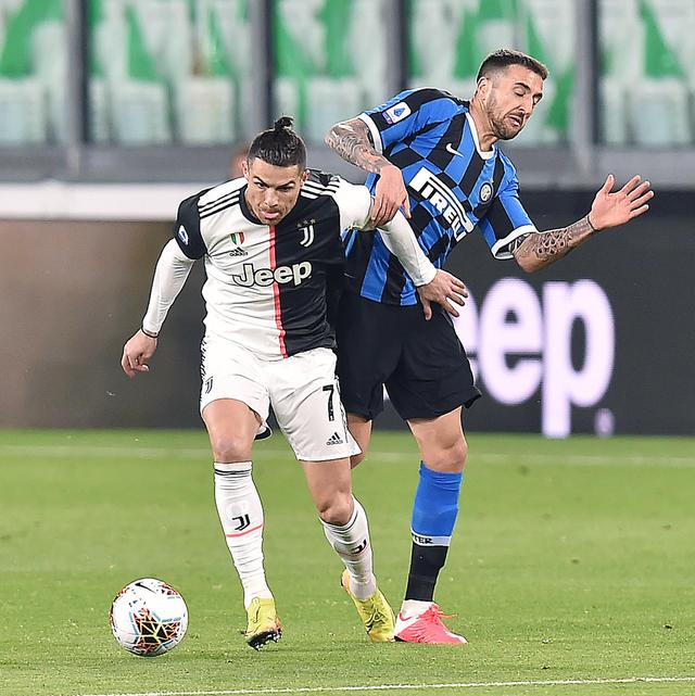 韩国杯半场：李洞俊补时收空门大礼建功，光州暂0-1全北