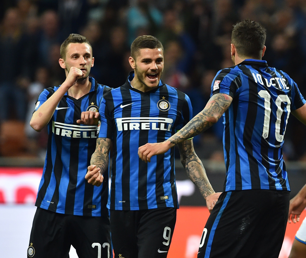 图片报：法兰克福解雇队医，因其在球队下榻酒店治疗对手球员