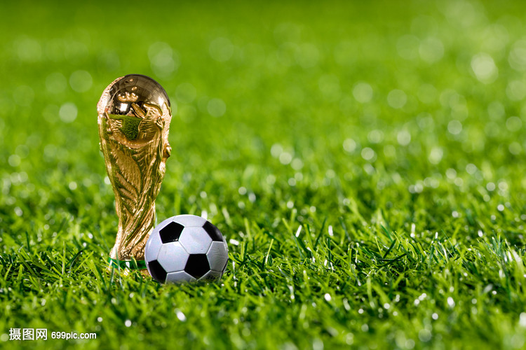 托蒂：米兰双雄和那不勒斯是意甲夺冠热门，悬念会持续到最后（托蒂：意甲争冠看米兰双雄与那不勒斯，胜负要到最后揭晓）