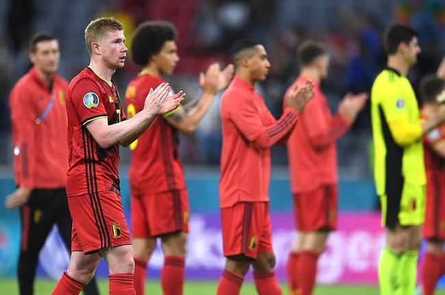 记者：申花携六外援出战广岛三箭，李可因伤未随队前往（记者：申花带六外援做客广岛三箭，李可伤缺未随队出征）