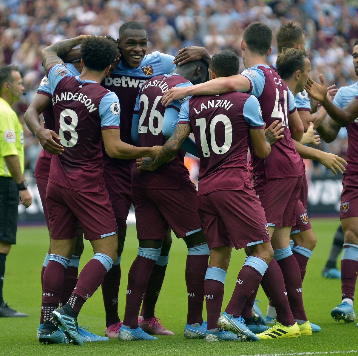 最后一轮大四喜，法比奥成国安队史单赛季各项赛事进球最多的球员